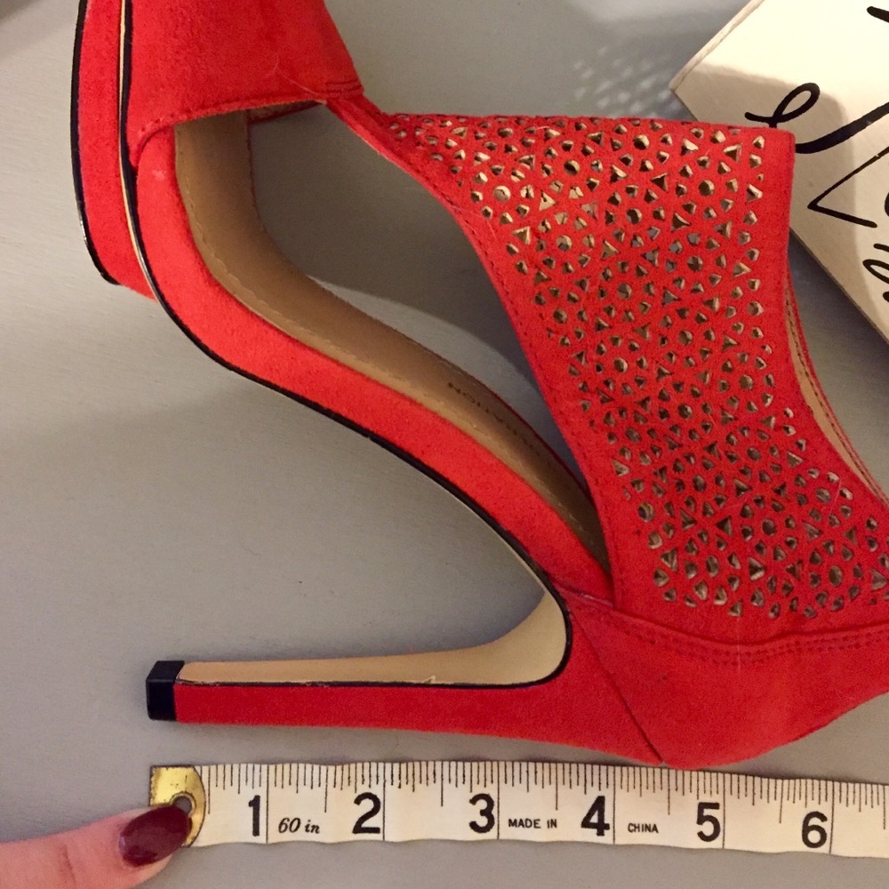 BCBG Heels - Picture 3 of 3
